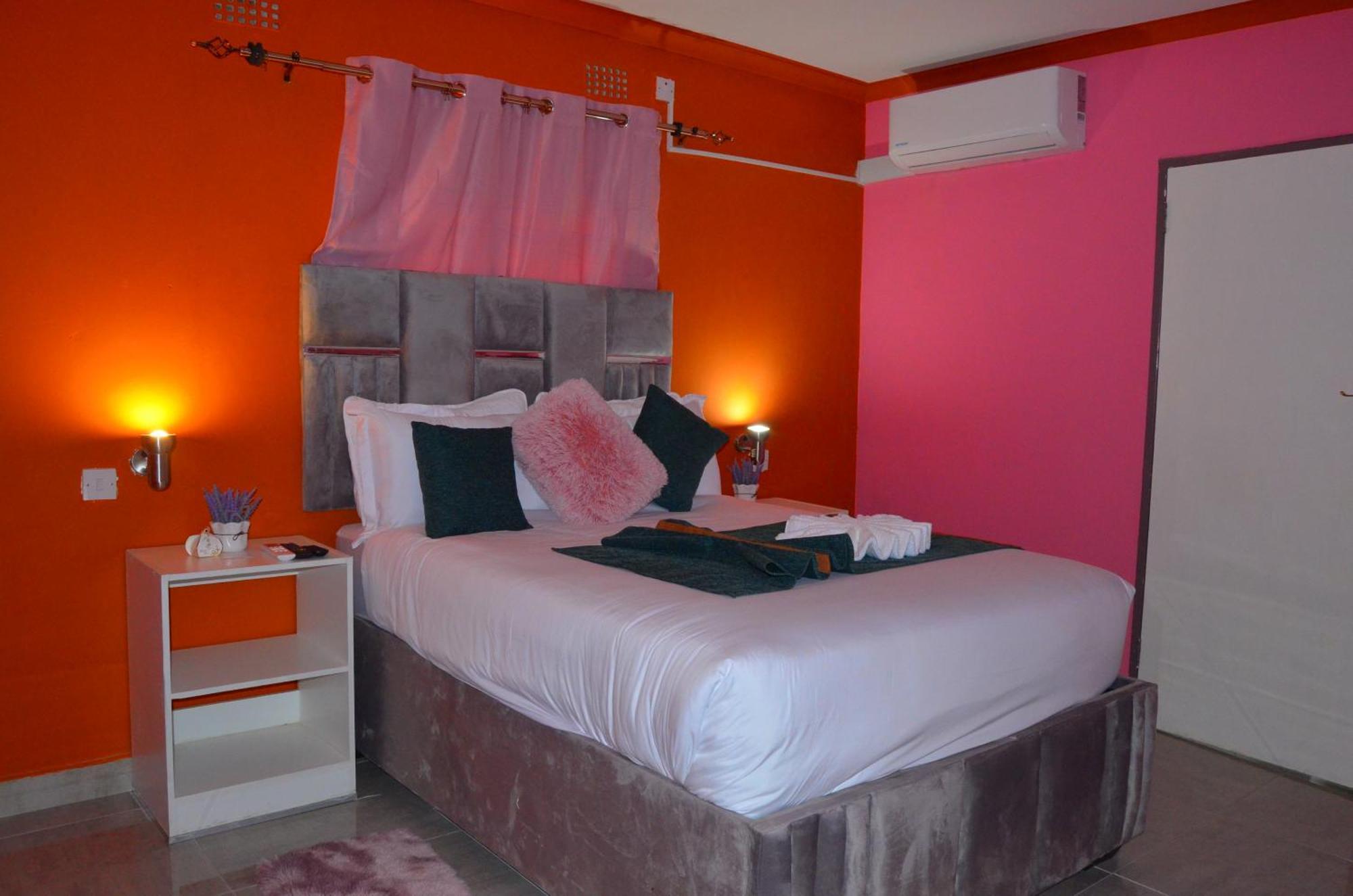 Chobe Kulotu Guest House Kasane Exterior foto