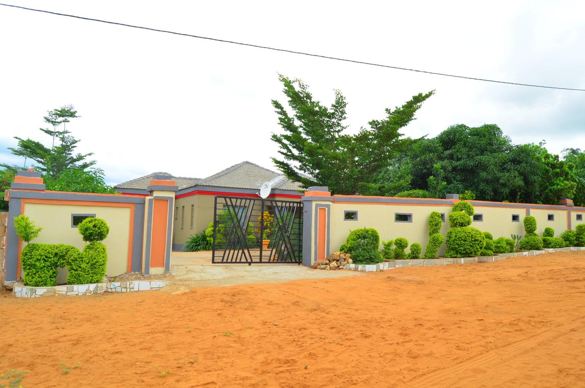Chobe Kulotu Guest House Kasane Exterior foto