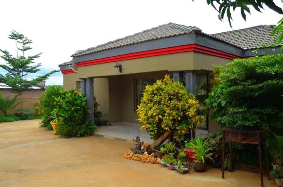 Chobe Kulotu Guest House Kasane Exterior foto